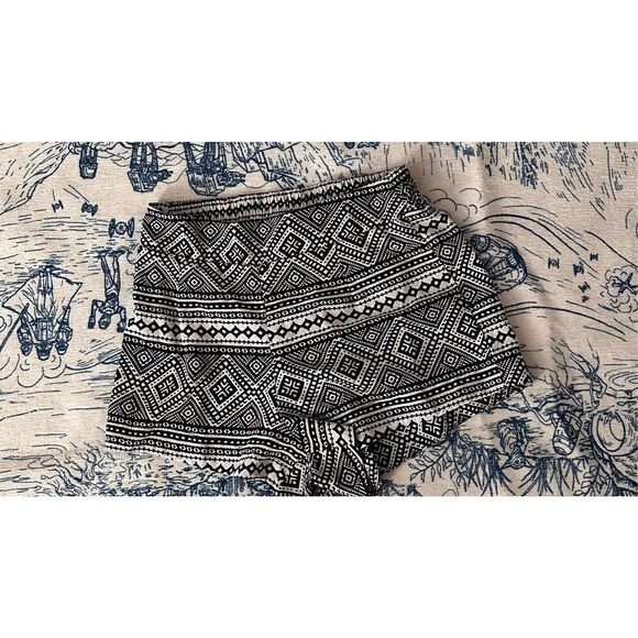 Beautiful Limonata Shorts Size Medium Womens Black White Striped Shorts Good Con - Picture 1 of 6